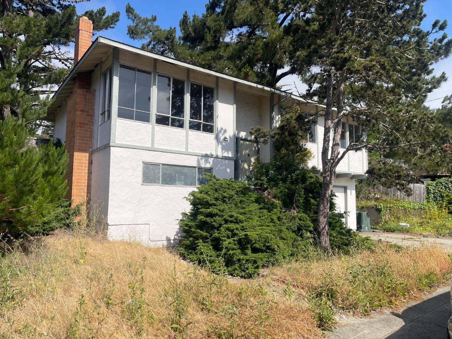 Pacifica, CA 94044,1107 Mason DR