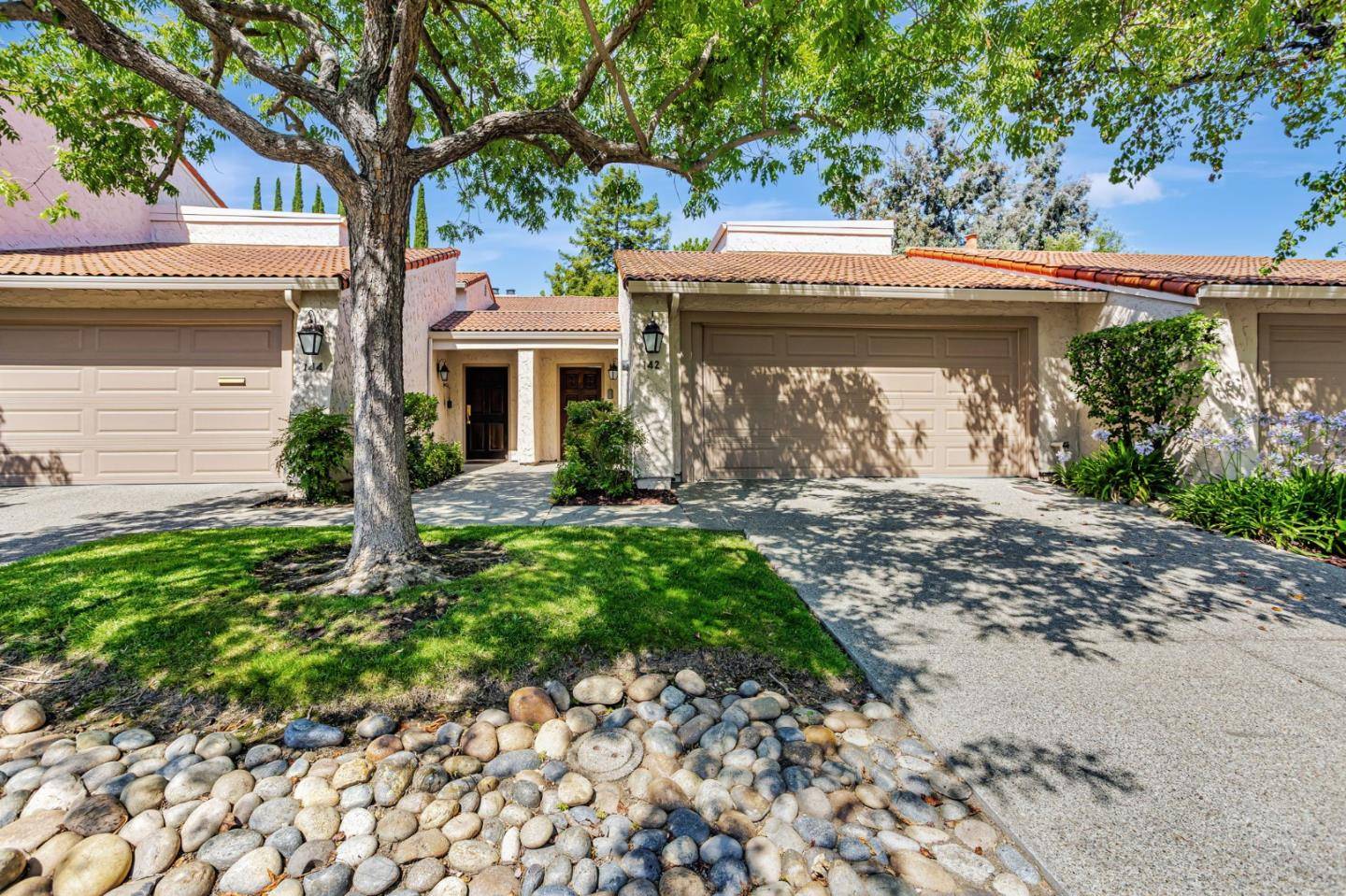 Los Gatos, CA 95032,142 Calle Larga