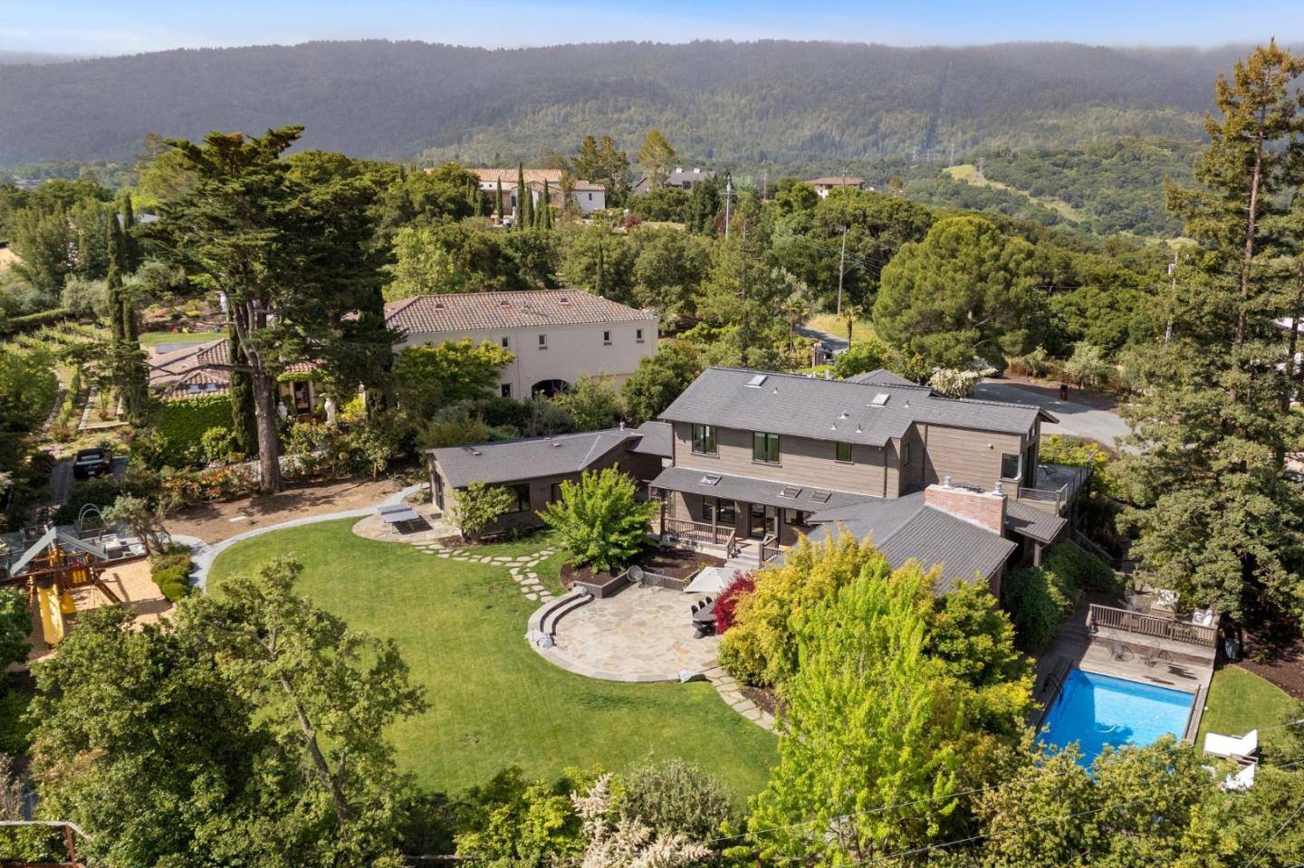 Woodside, CA 94062,490 W Maple WAY