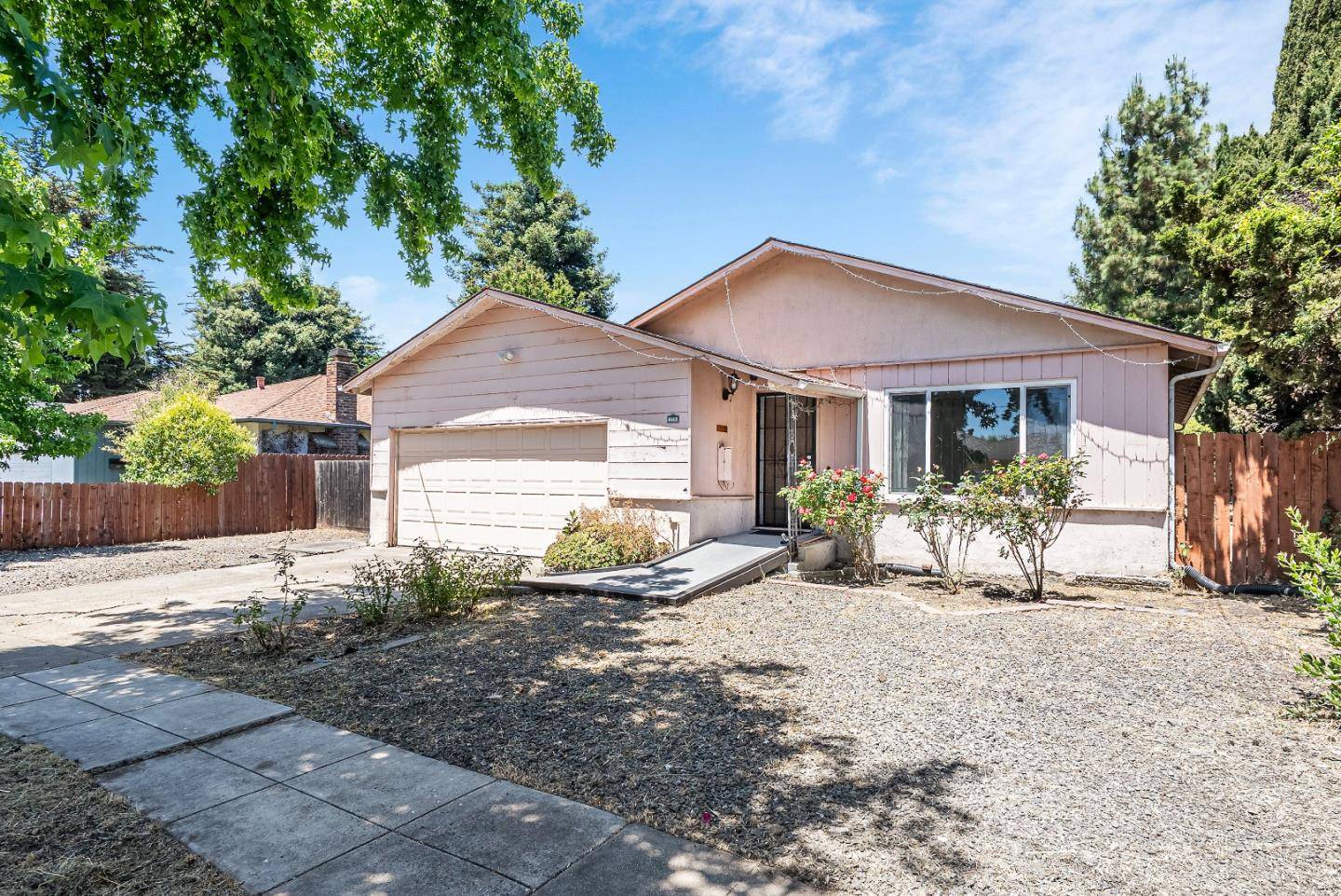 Hayward, CA 94544,338 Copperfield AVE