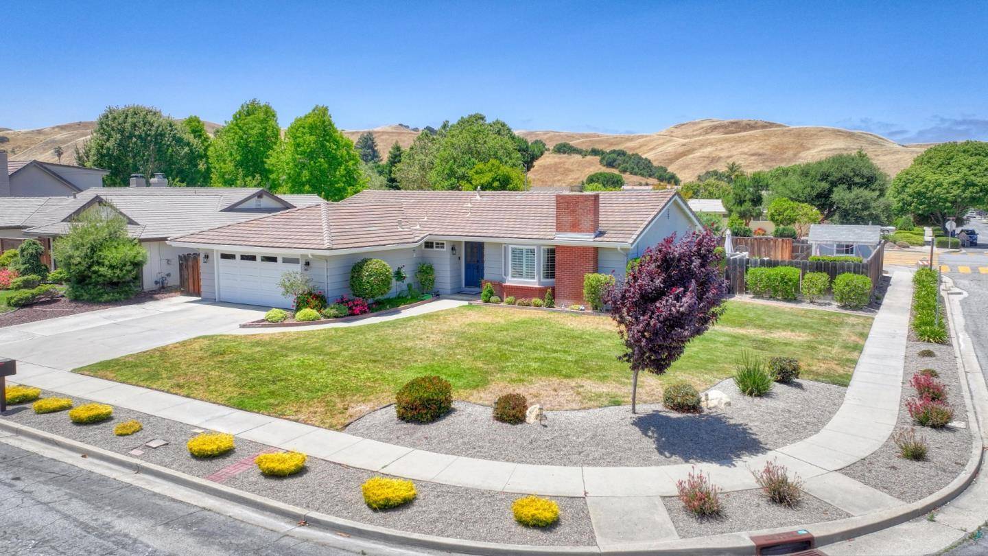 Salinas, CA 93908,22800 Bravo PL