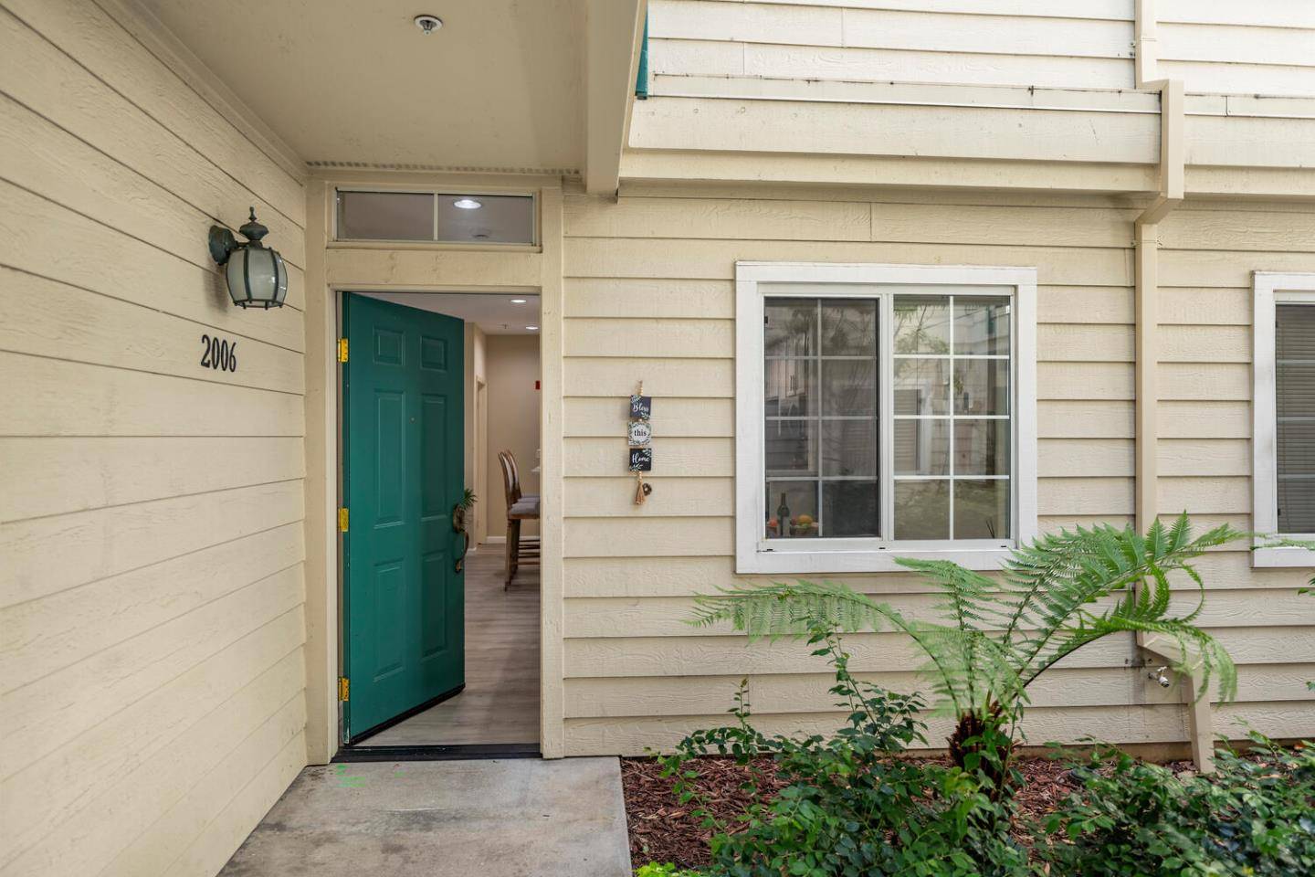 Redwood City, CA 94065,2006 Hastings Shore LN