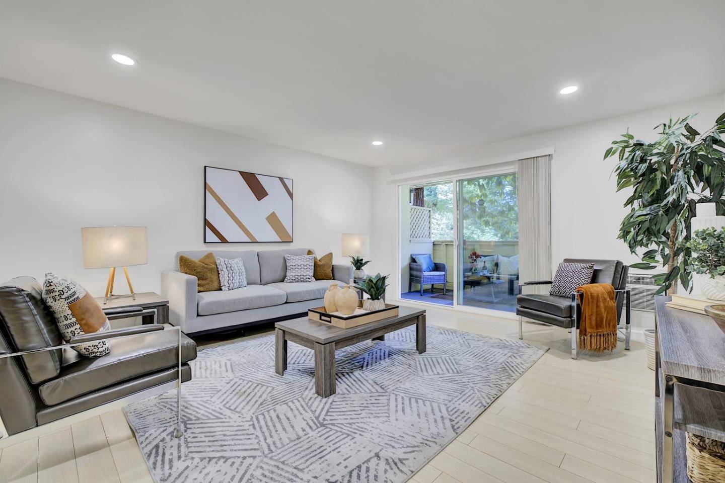 Mountain View, CA 94040,1031 Crestview DR 109