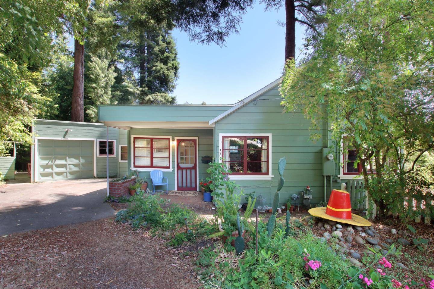 Felton, CA 95018,324 Laurel DR