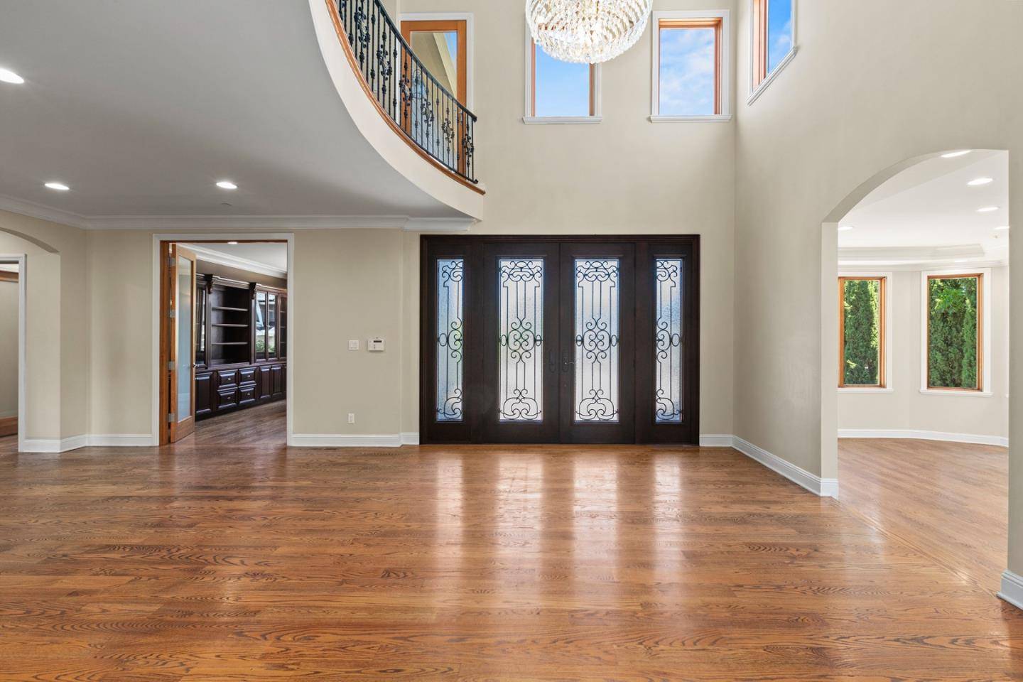 Redwood City, CA 94062,436 Summit DR