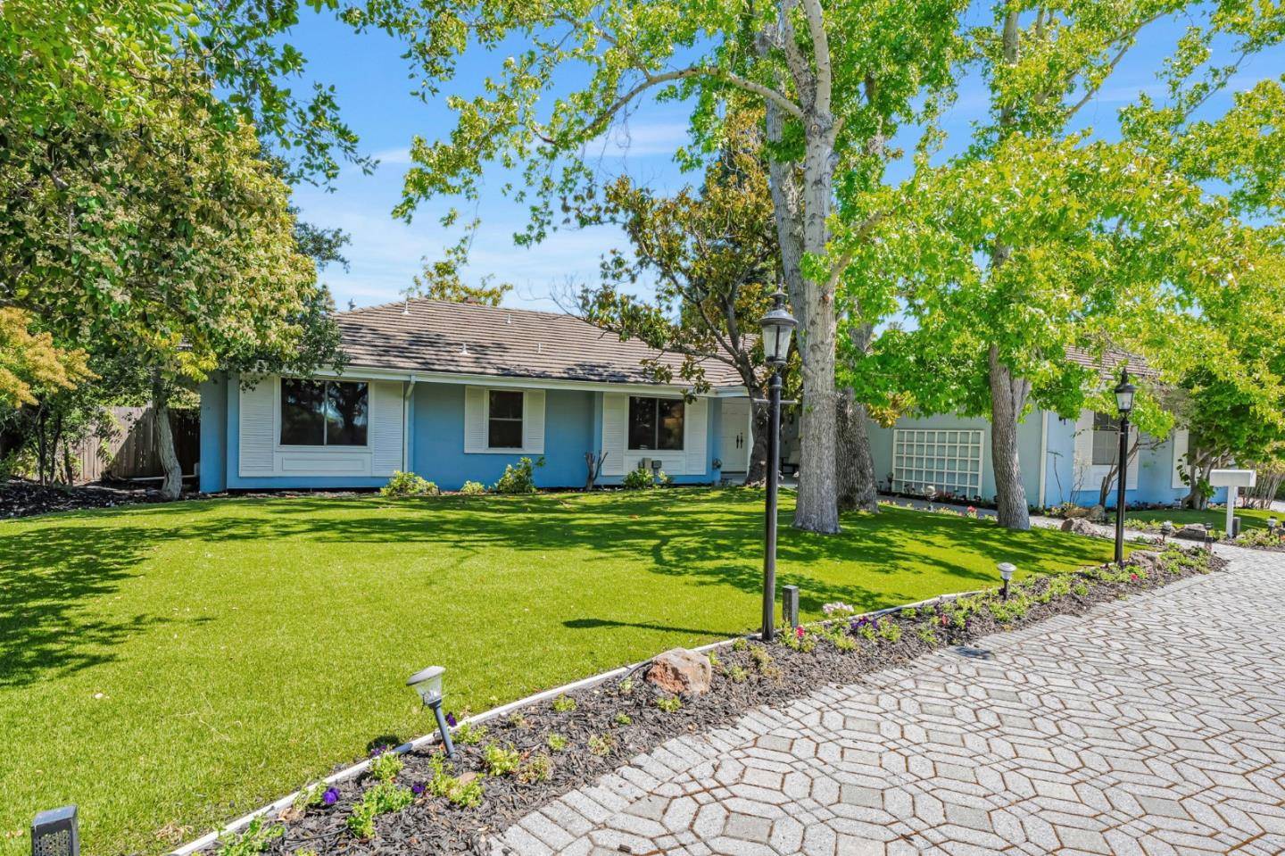 Hillsborough, CA 94010,937 Parrott DR
