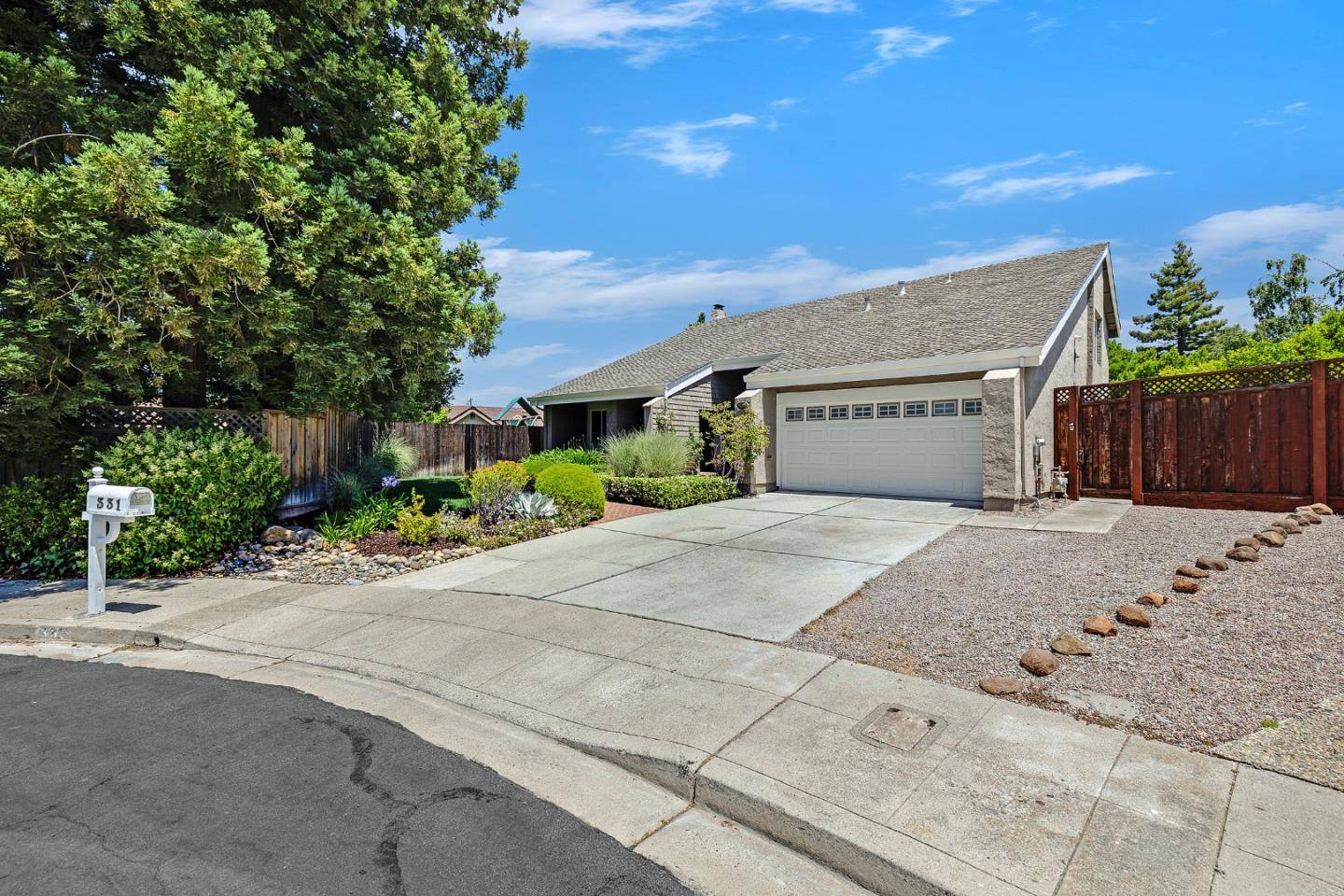 Redwood City, CA 94061,331 Idyllwild CT