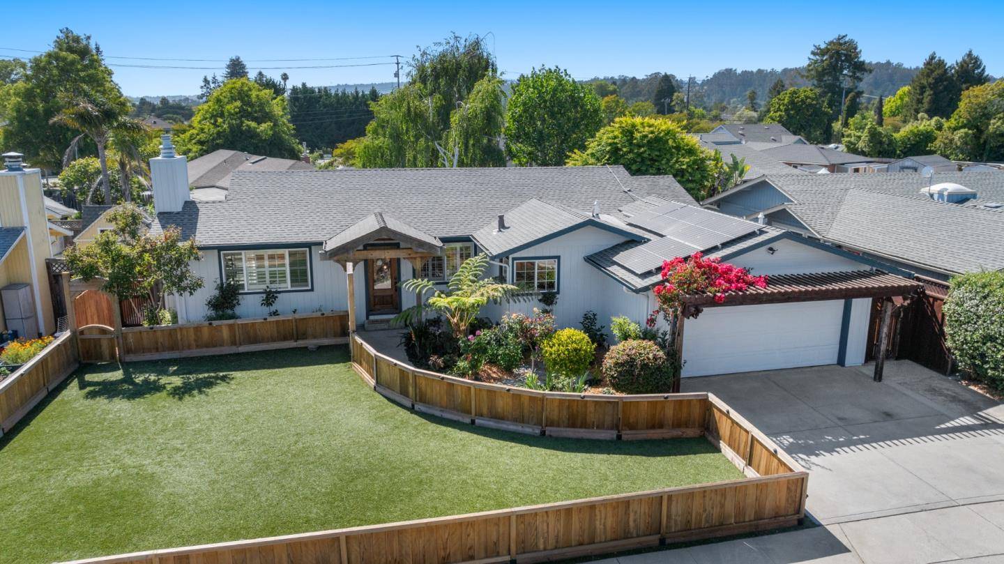 Santa Cruz, CA 95062,2257 Juan Pablo LN