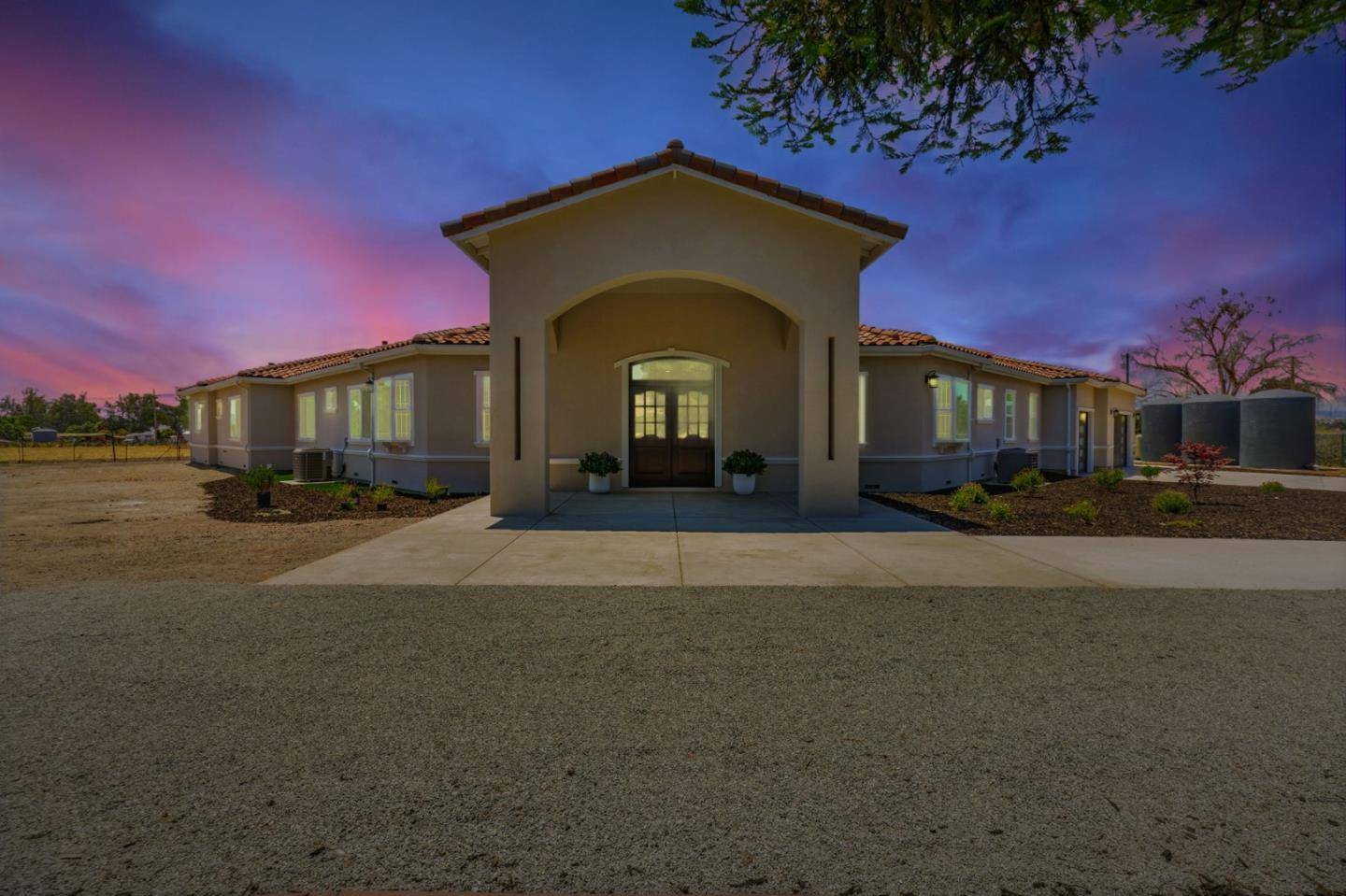 Gilroy, CA 95020,10055 Foothill AVE
