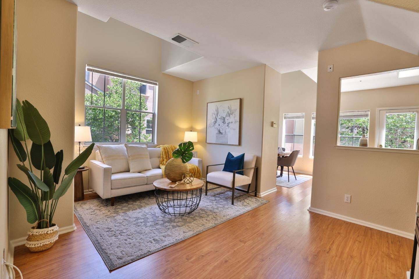 Mountain View, CA 94040,101 Showers CT