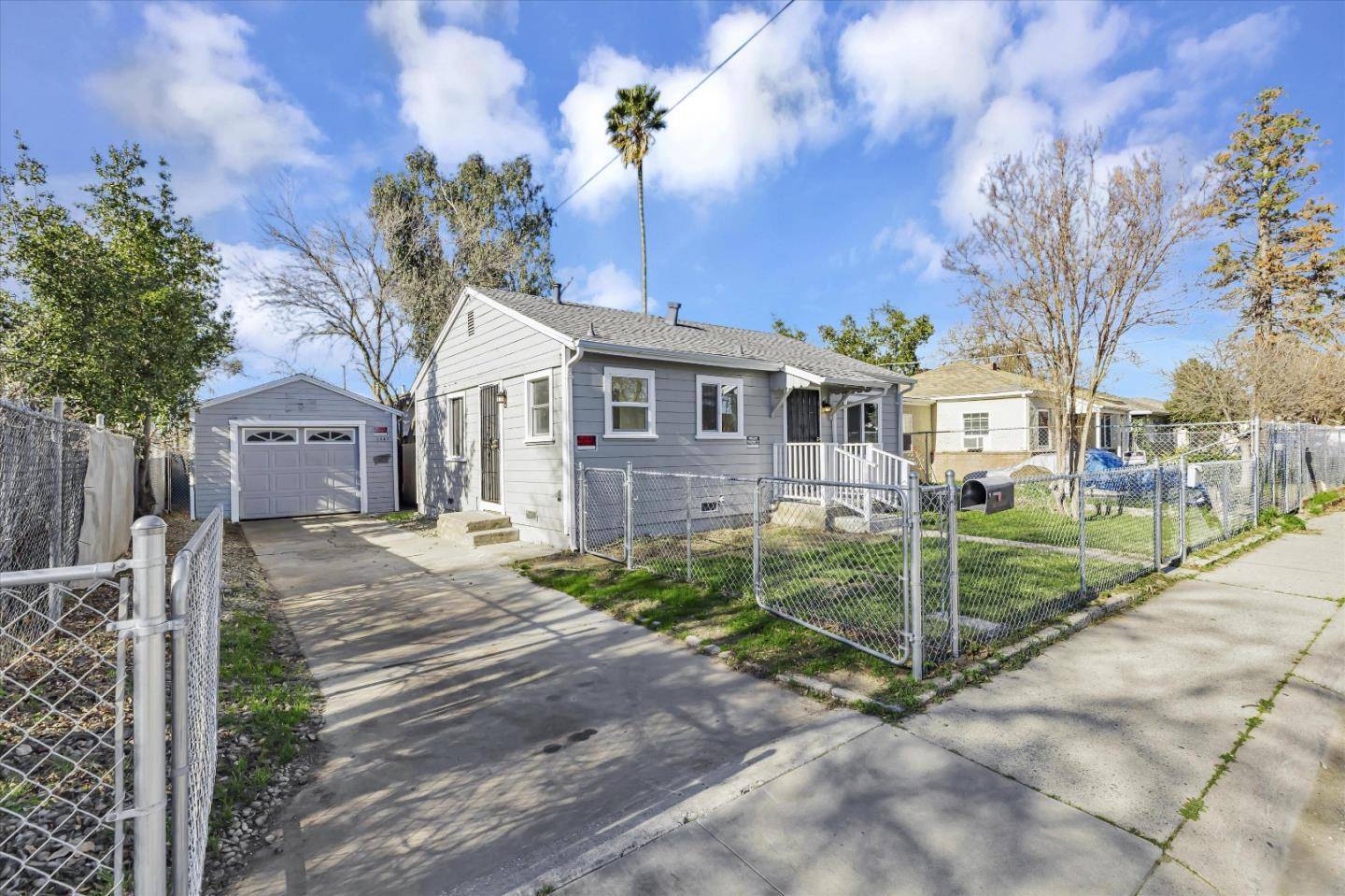 Sacramento, CA 95815,2343 Erickson ST