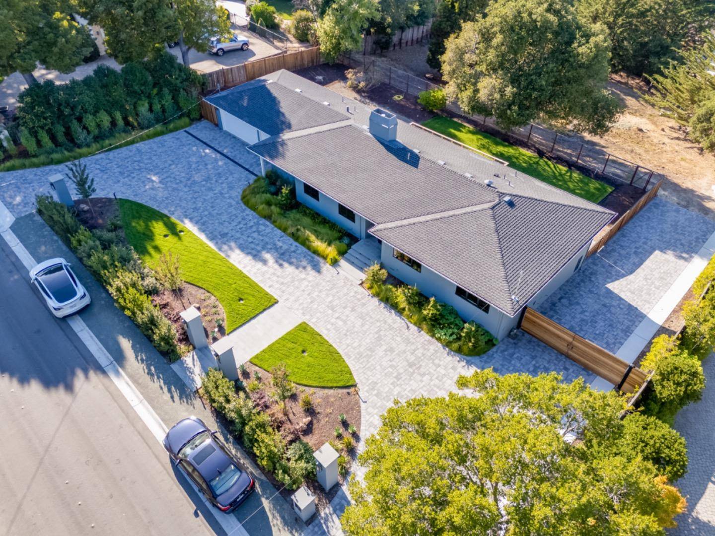 Hillsborough, CA 94010,1620 Marlborough RD