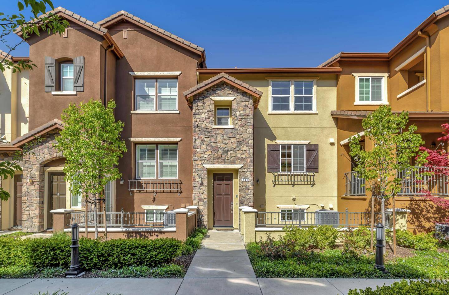 Sunnyvale, CA 94086,484 Valley Oak TER