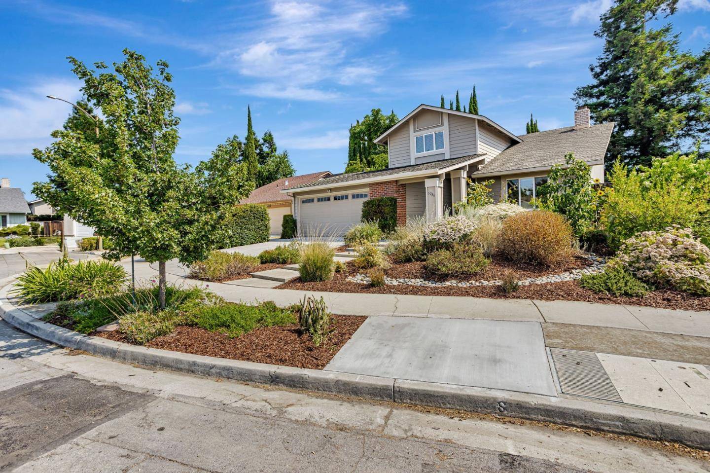 San Jose, CA 95136,5236 Muirhouse PL