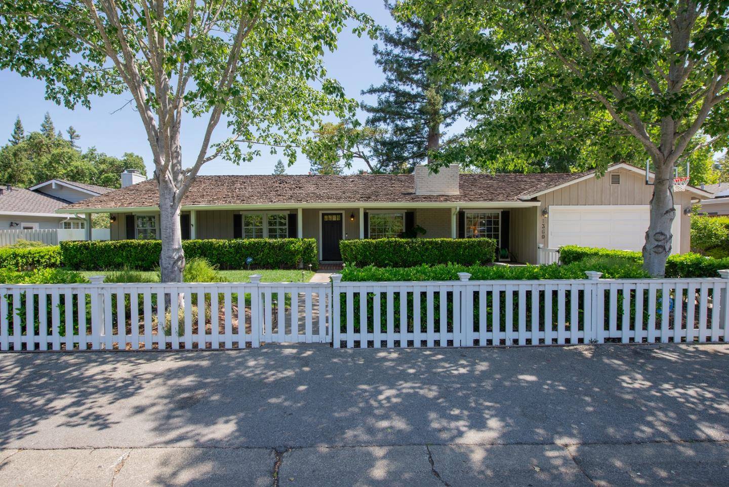 Menlo Park, CA 94025,1360 Elder AVE