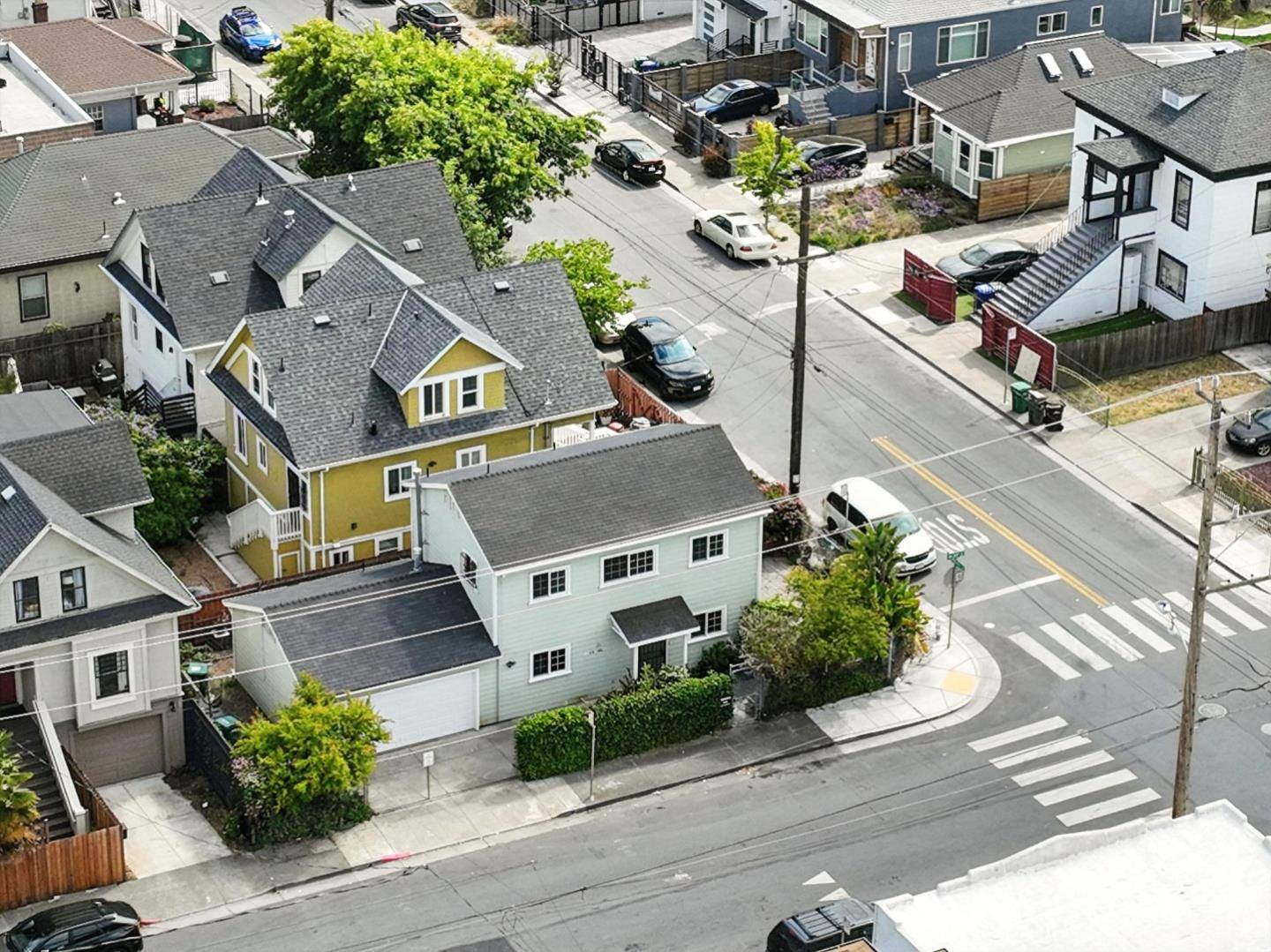 Oakland, CA 94608,2930 Magnolia ST