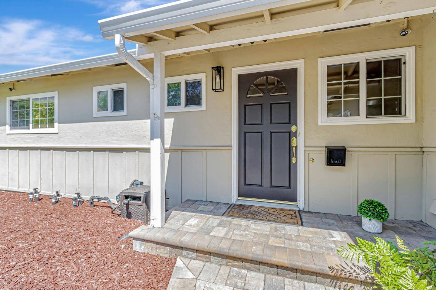 San Jose, CA 95124,5284 Herbert DR