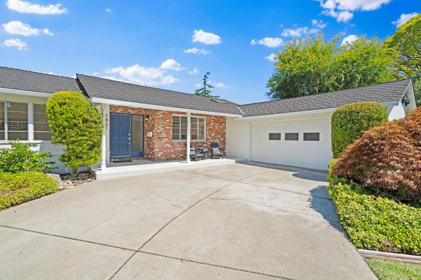 Mountain View, CA 94040,1861 Limetree LN