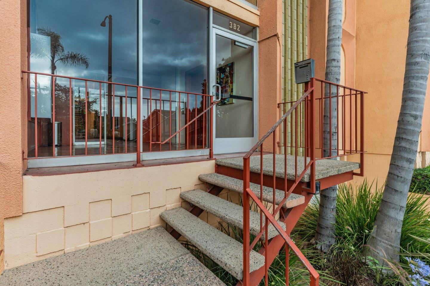 Long Beach, CA 90814,382 Coronado AVE 102