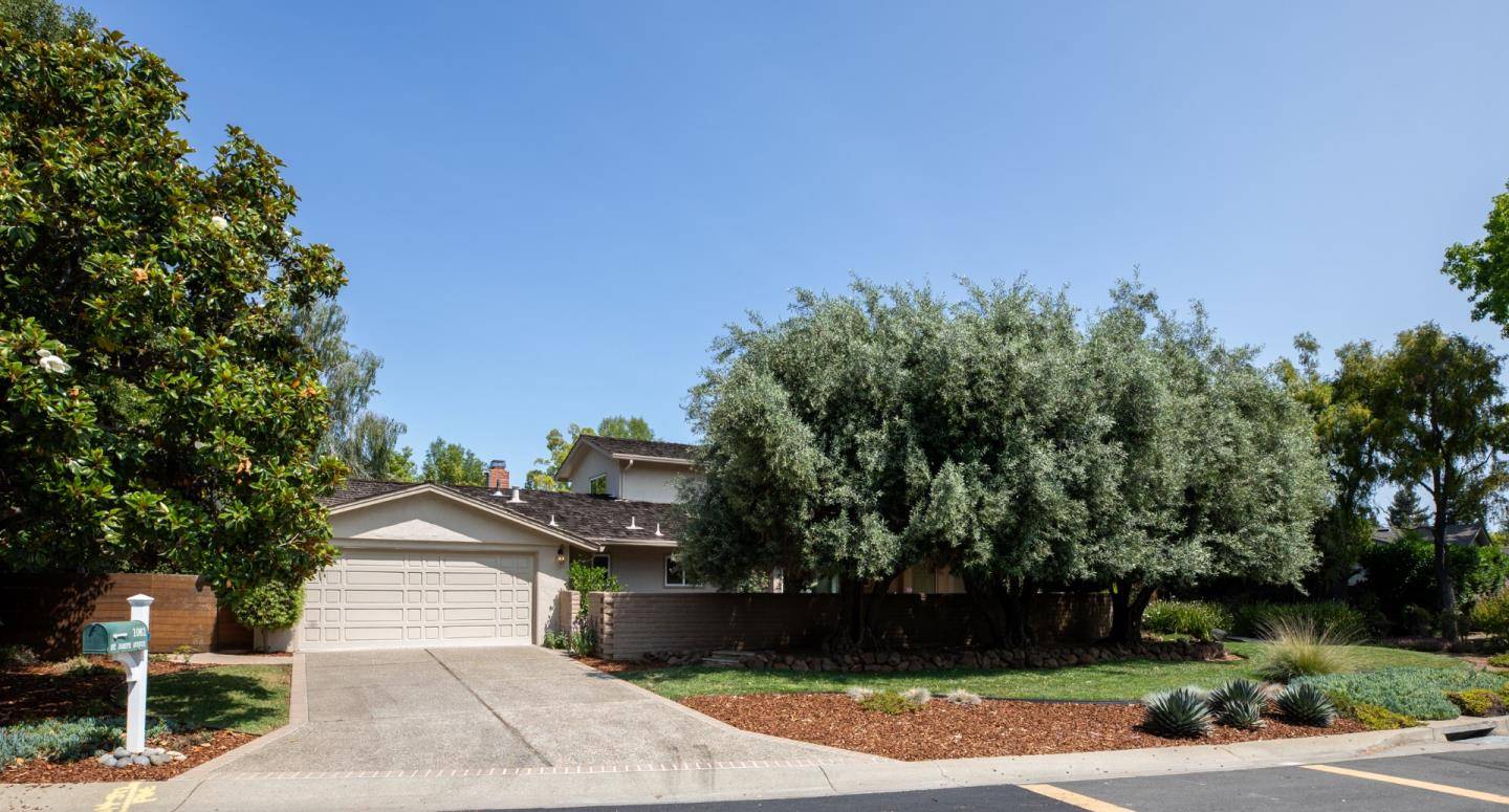 Los Altos, CA 94024,1061 Saint Joseph AVE