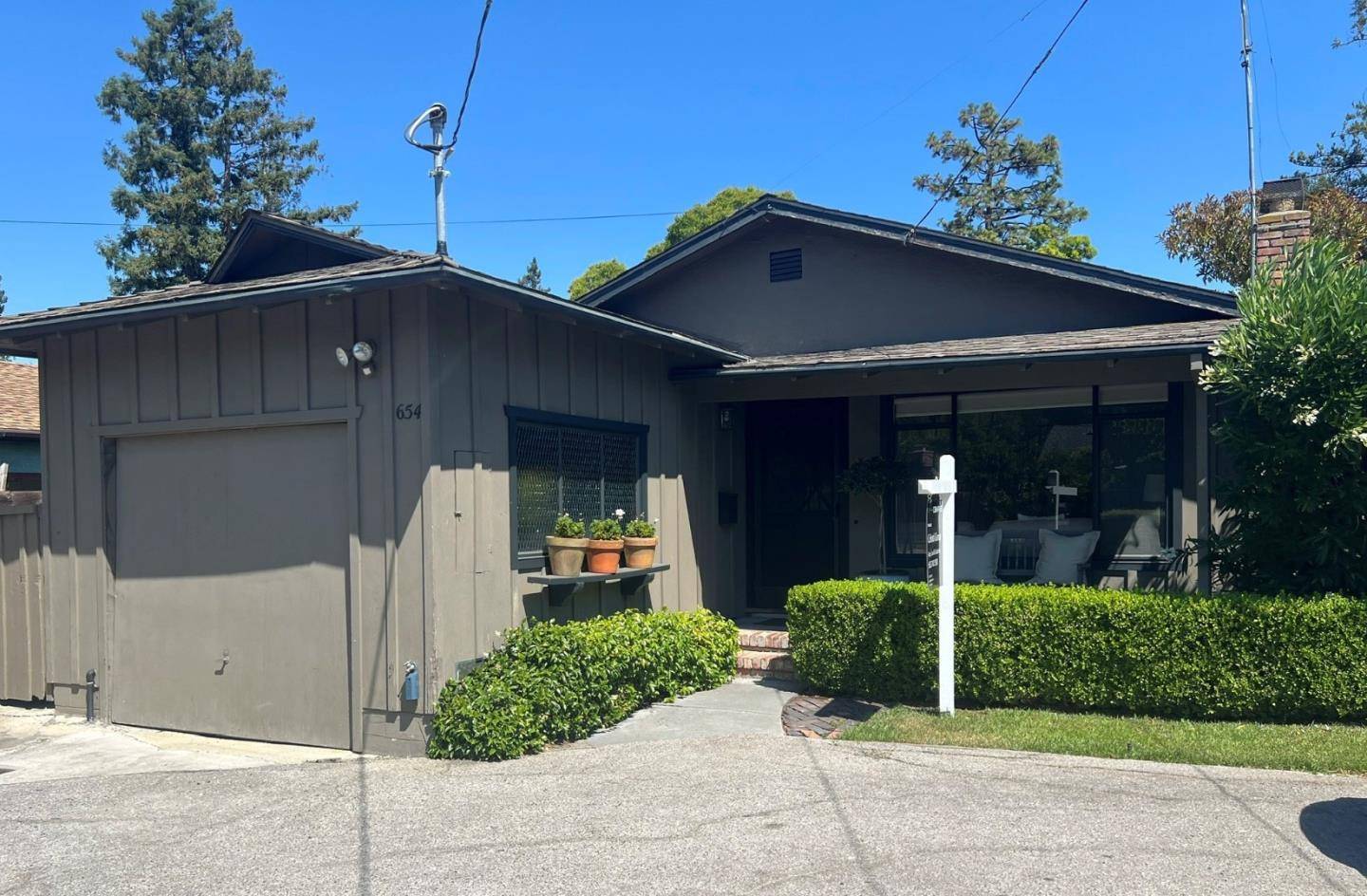 Palo Alto, CA 94306,654 Loma Verde AVE