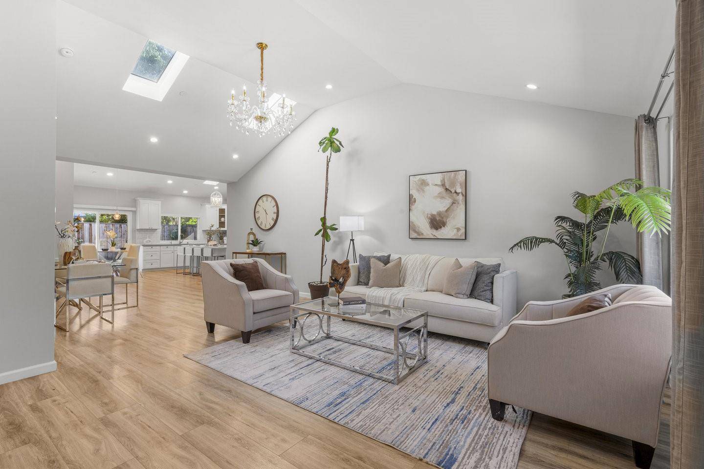 Sunnyvale, CA 94085,148 W Maude AVE