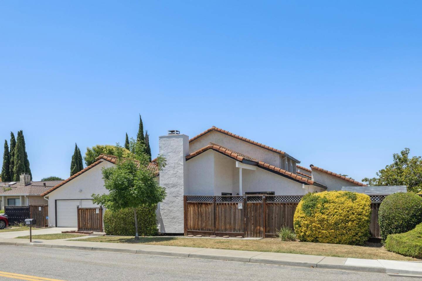 Milpitas, CA 95035,1009 Courtland AVE