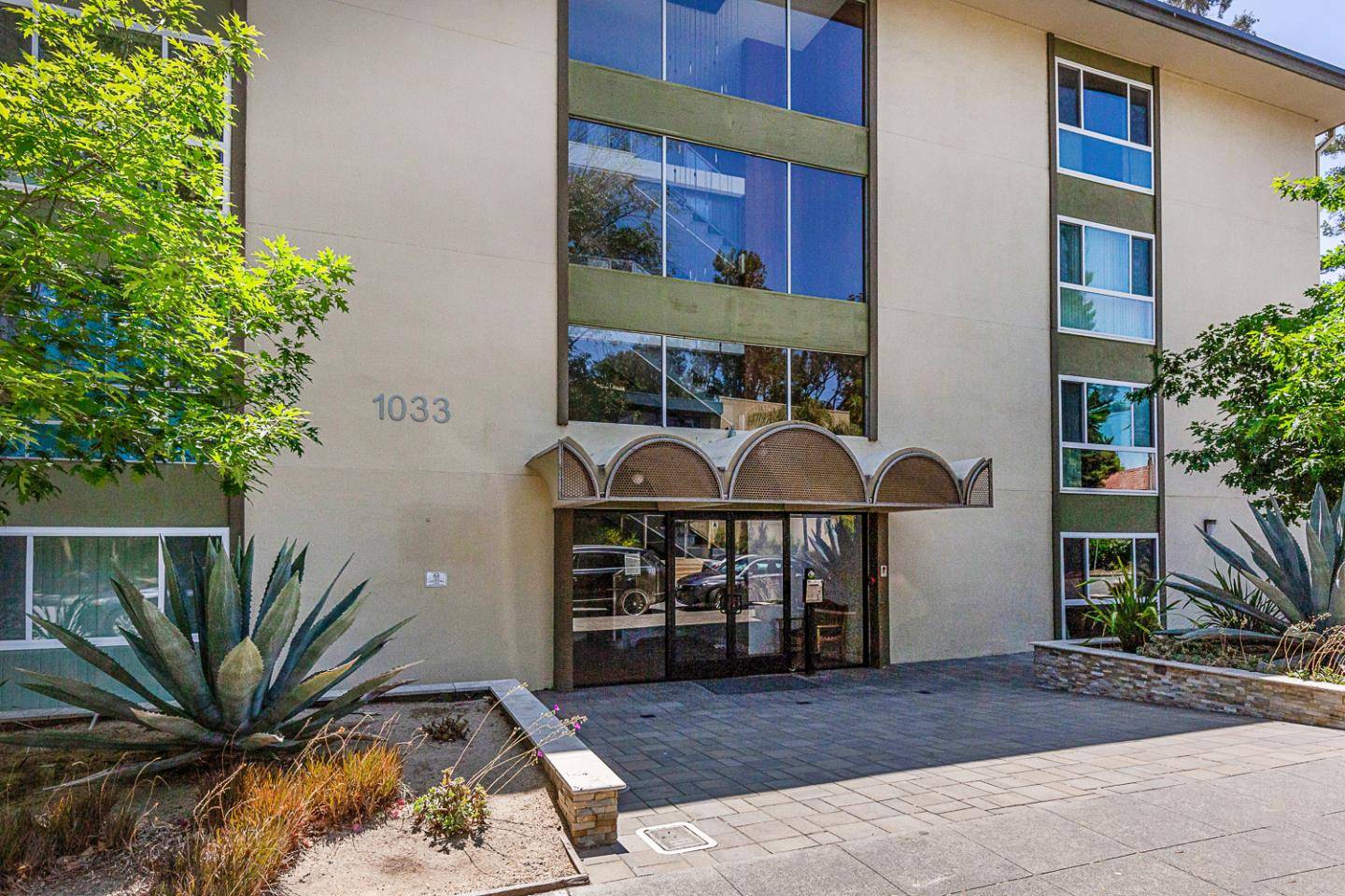 Mountain View, CA 94040,1033 Crestview DR 308