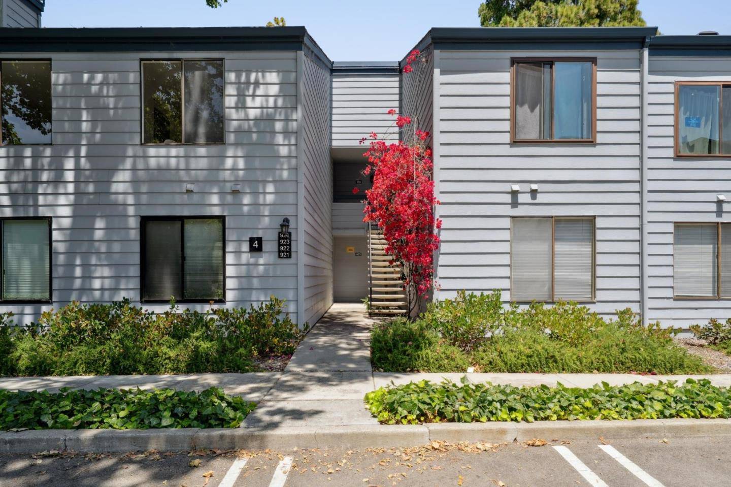 Mountain View, CA 94043,905 W Middlefield RD 924