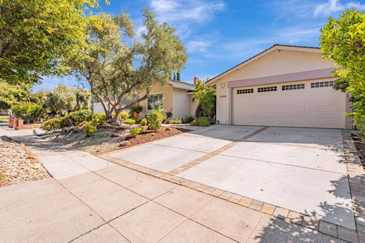 San Jose, CA 95124,5456 Del Oro DR