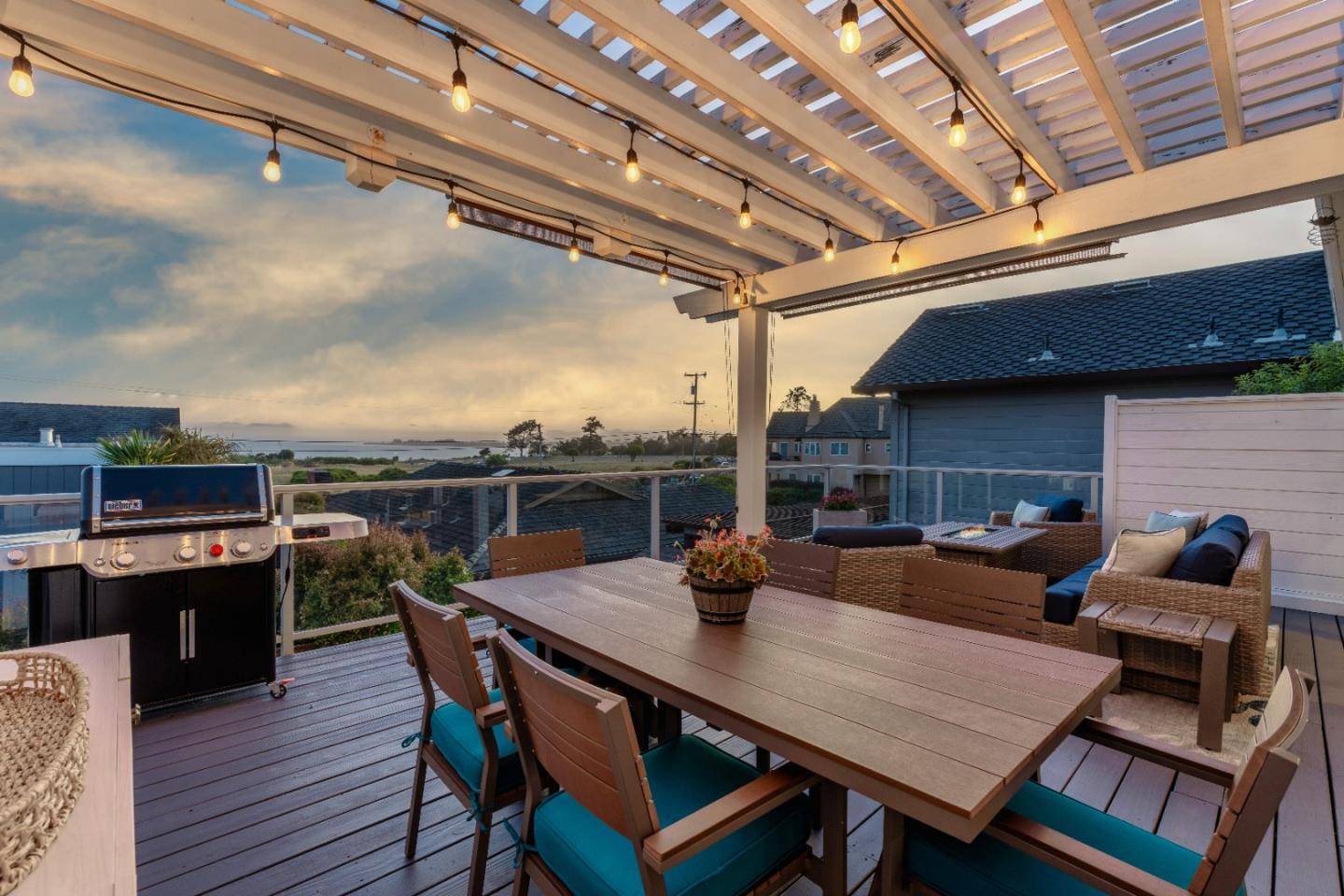 Aptos, CA 95003,129 Santa Cruz AVE