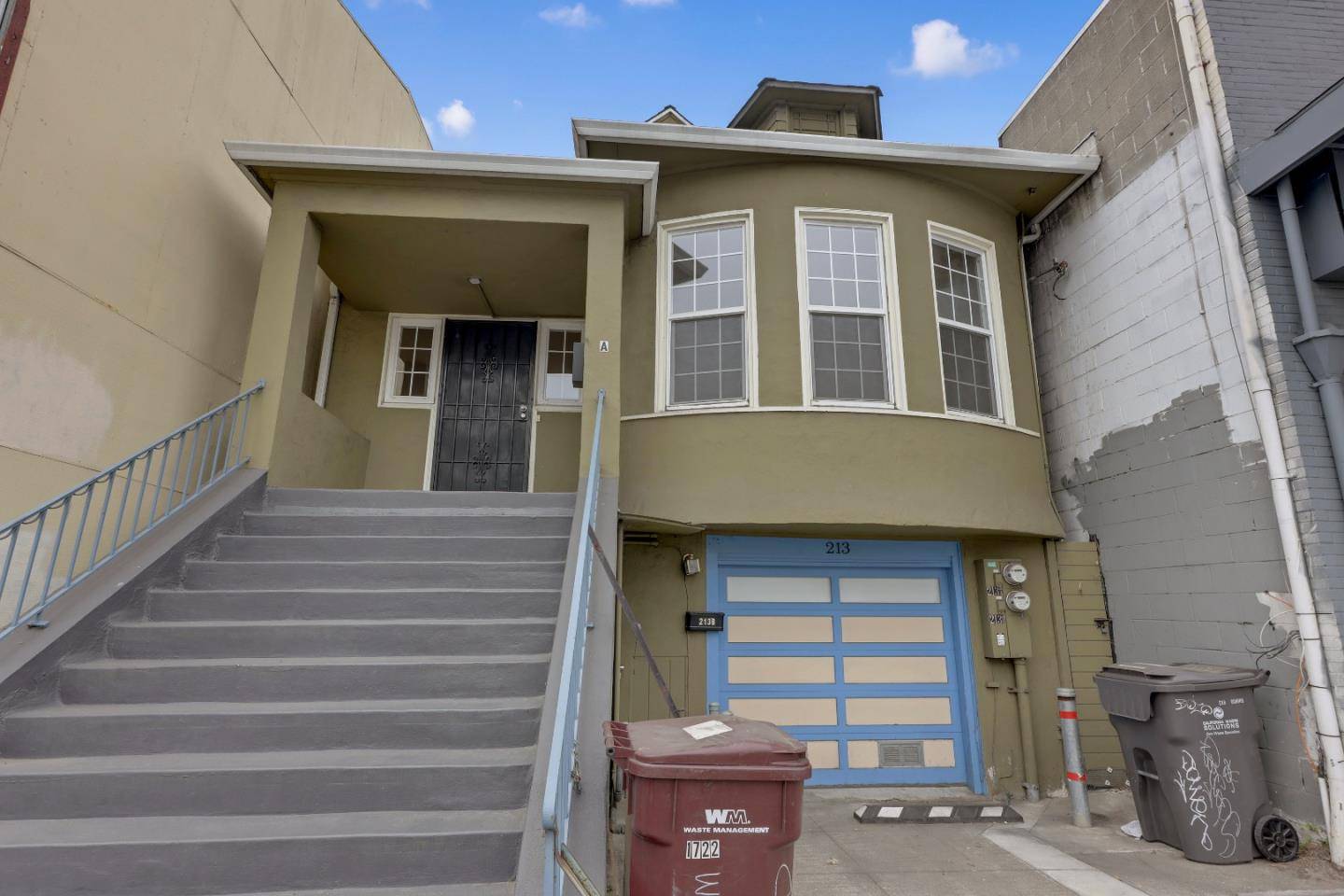 Oakland, CA 94607,213 7th ST