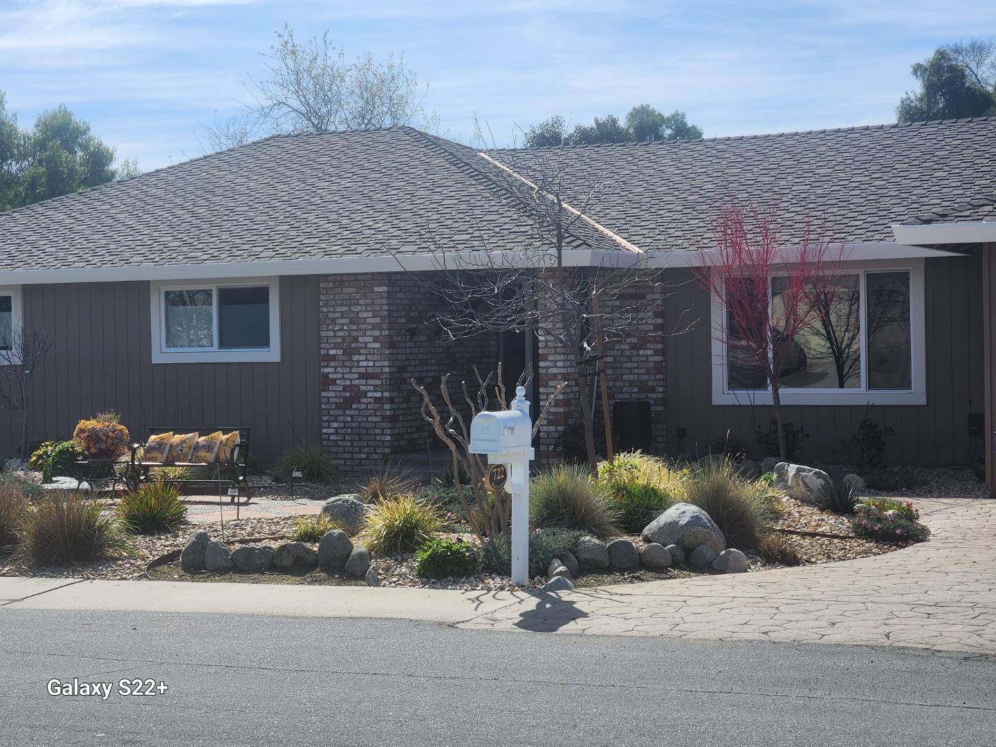 Hollister, CA 95023,722 Marks DR