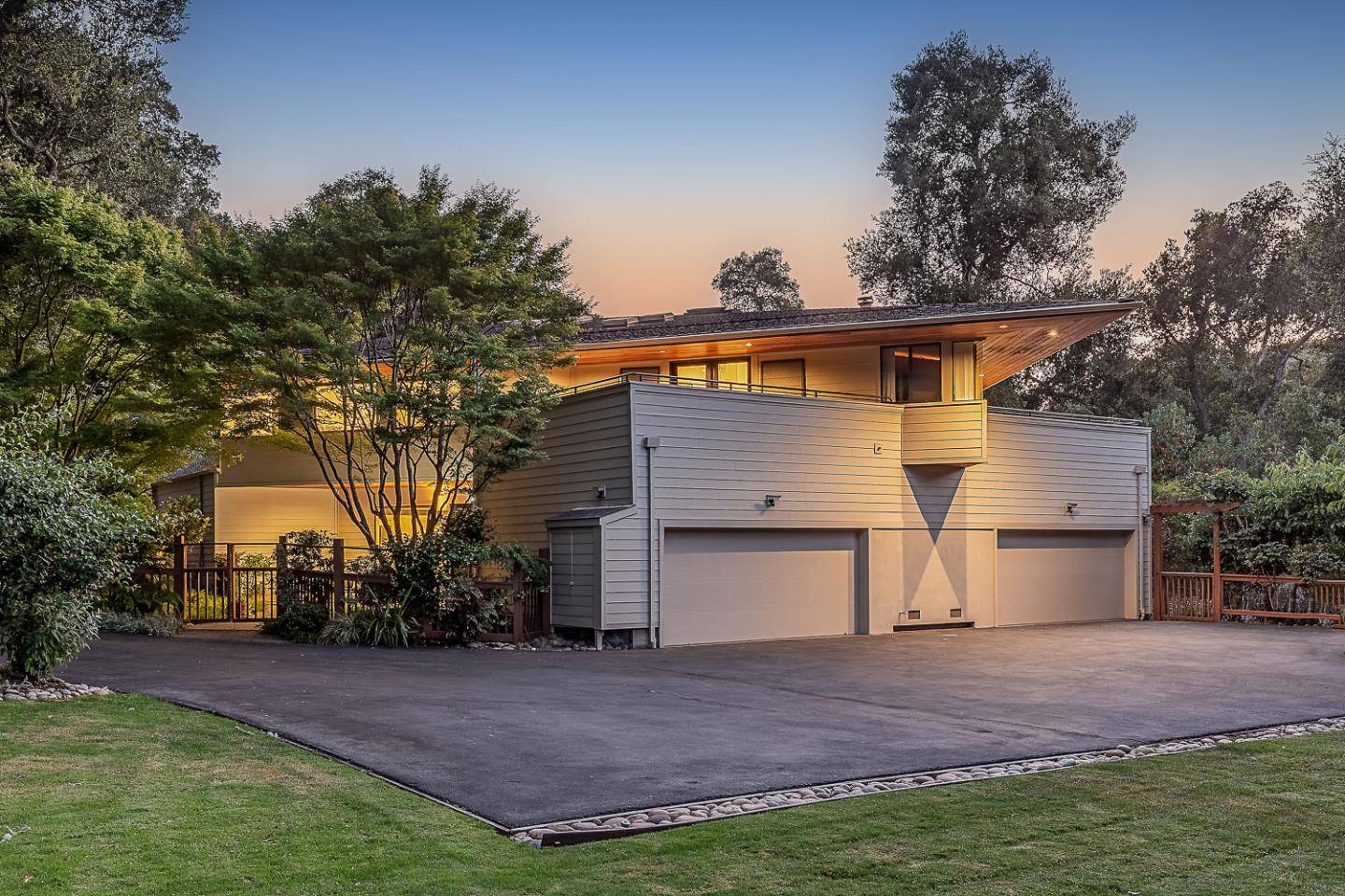 Portola Valley, CA 94028,3 Oak Forest CT