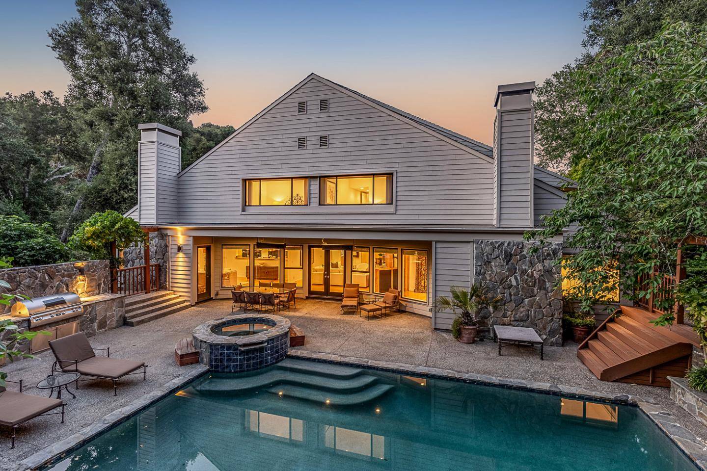 Portola Valley, CA 94028,3 Oak Forest CT