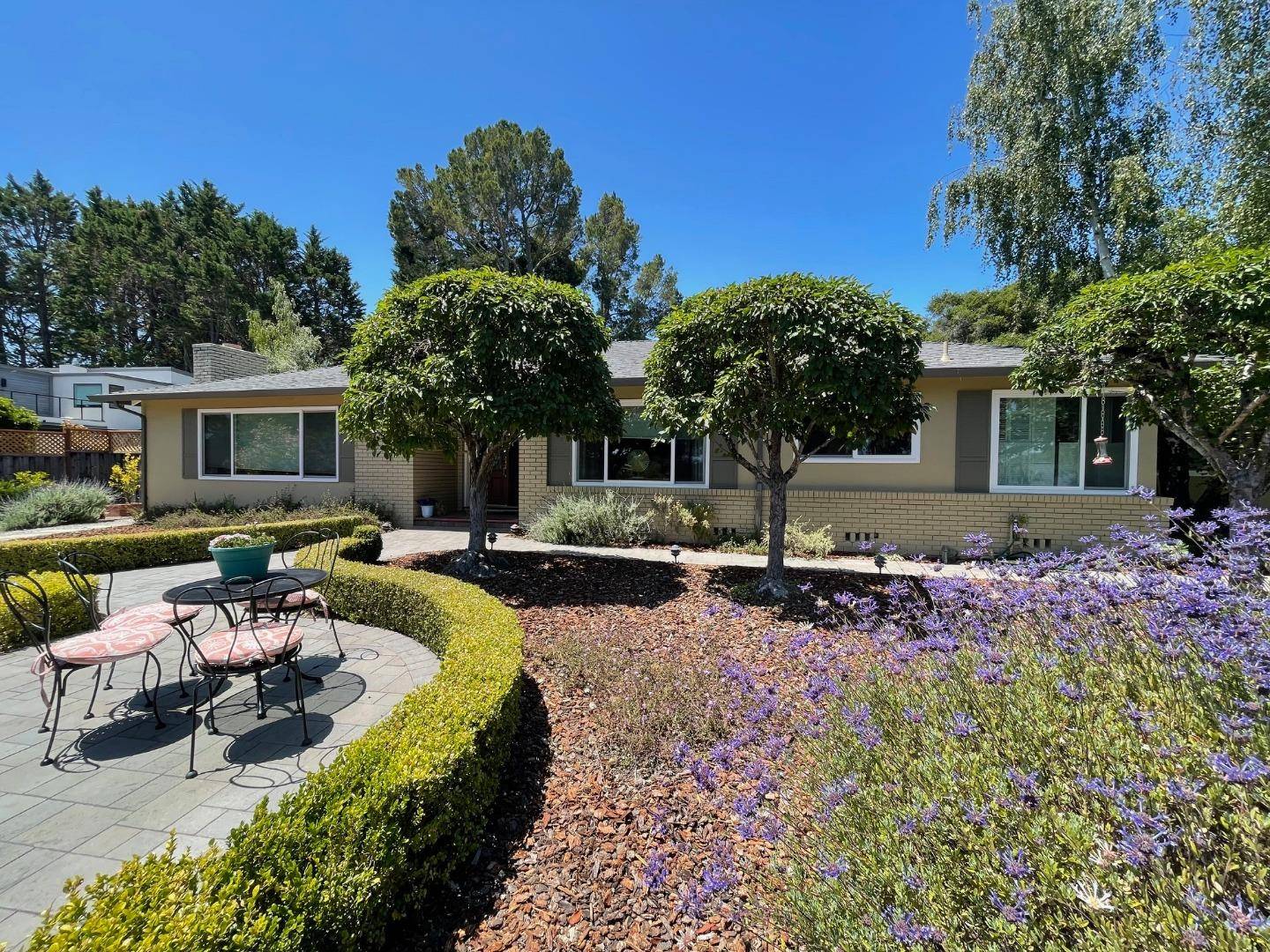 Hillsborough, CA 94010,55 Glengarry WAY