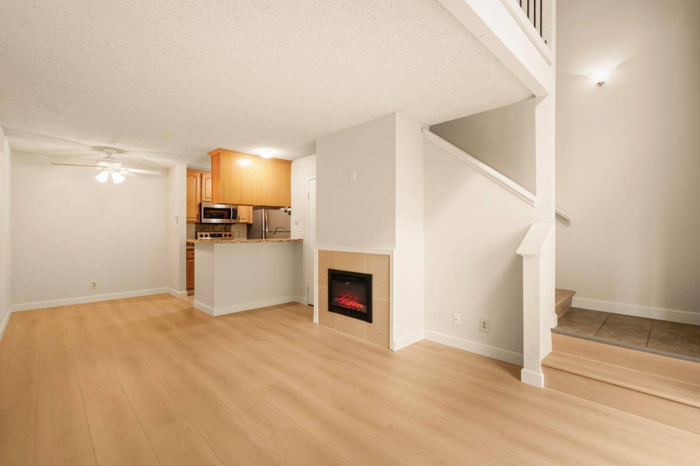 Daly City, CA 94015,385 Mandarin DR 11