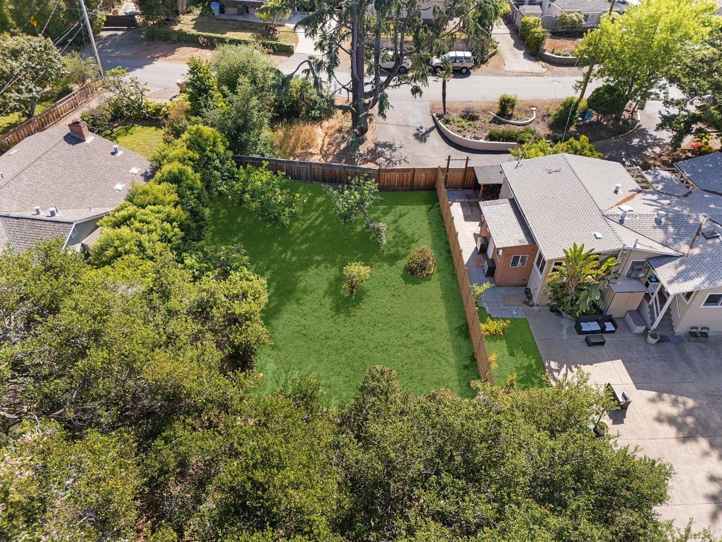 Los Altos, CA 94024,980-B Lundy LN