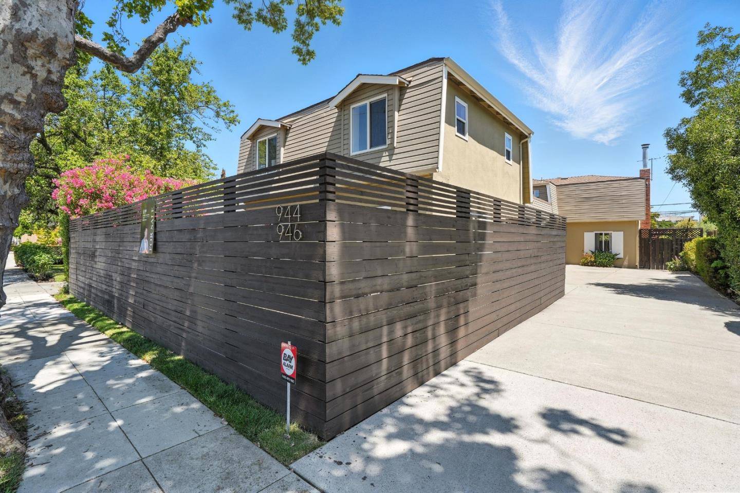 Burlingame, CA 94010,946 Laguna AVE