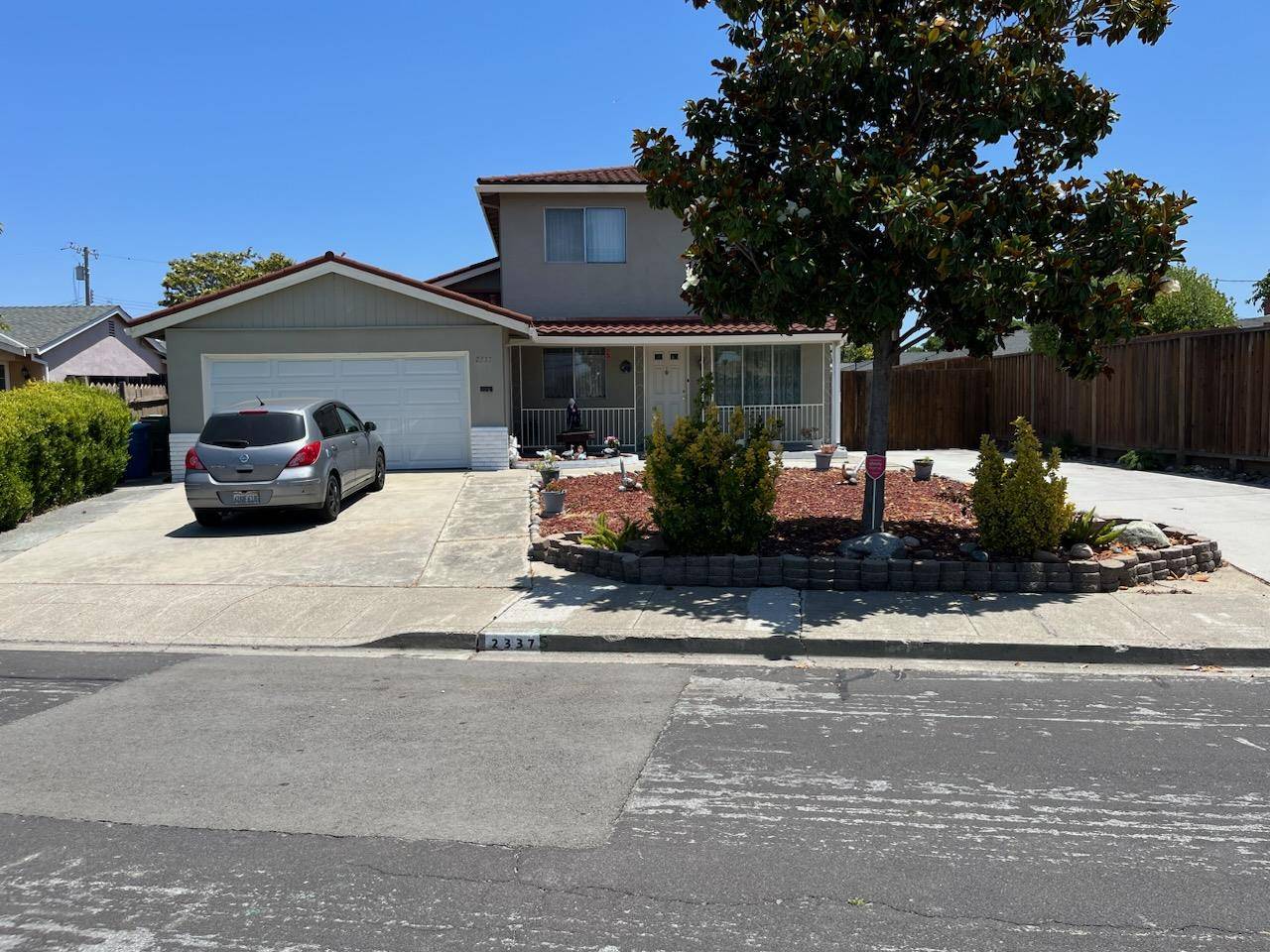 Santa Clara, CA 95050,2337 Dundee DR