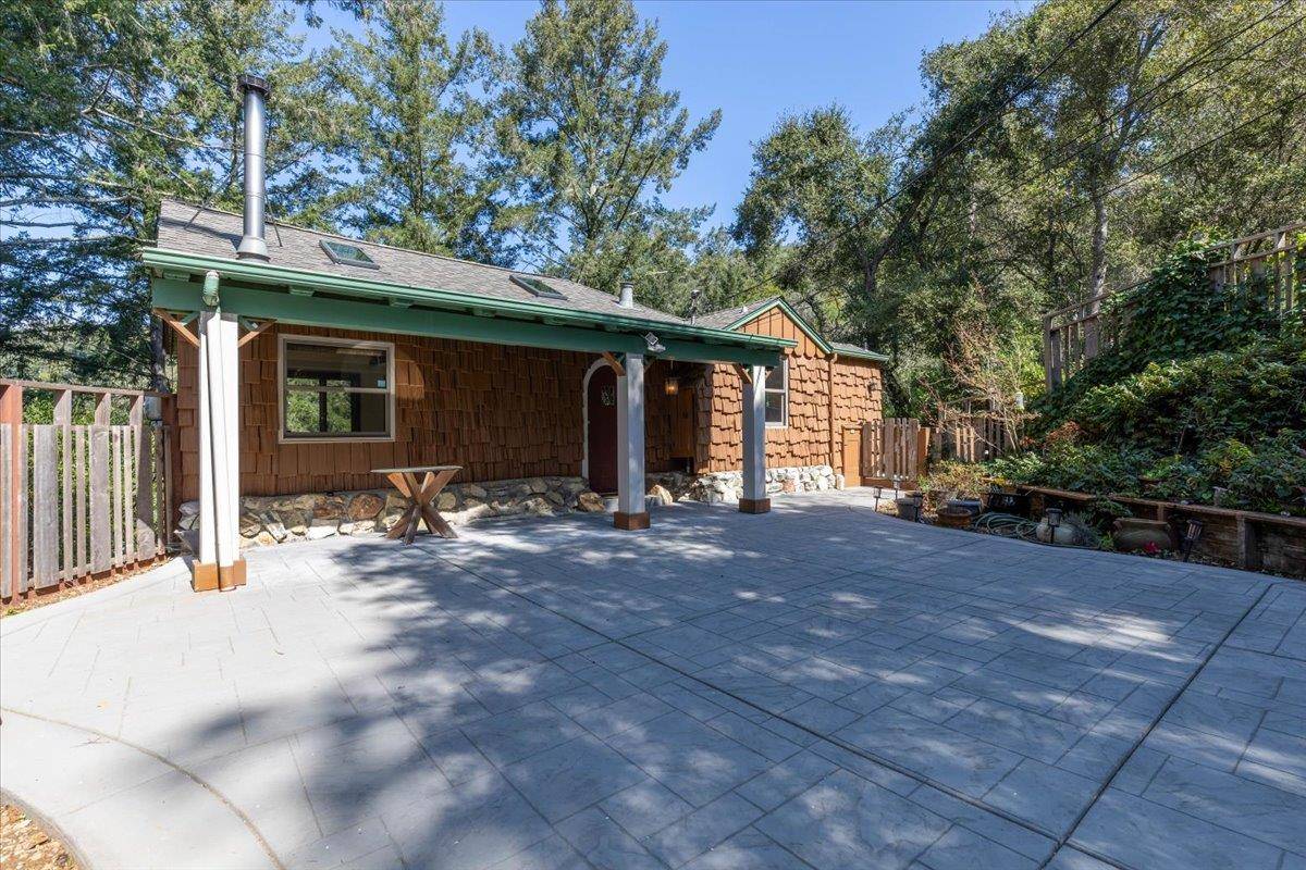 Los Gatos, CA 95033,21565 Old Mine RD