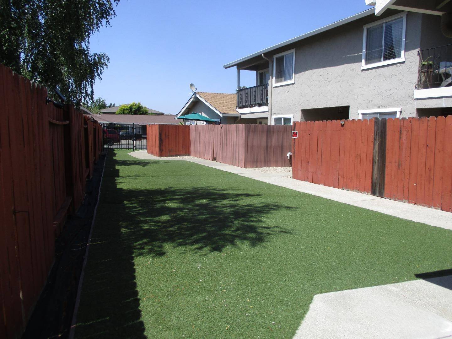 Gilroy, CA 95020,8158 Kelton DR B