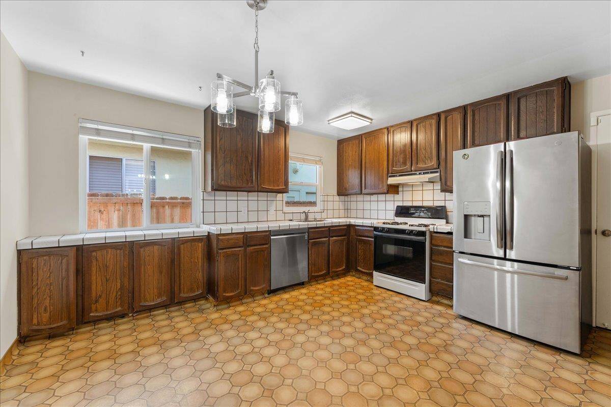 Santa Cruz, CA 95060,530 Western DR
