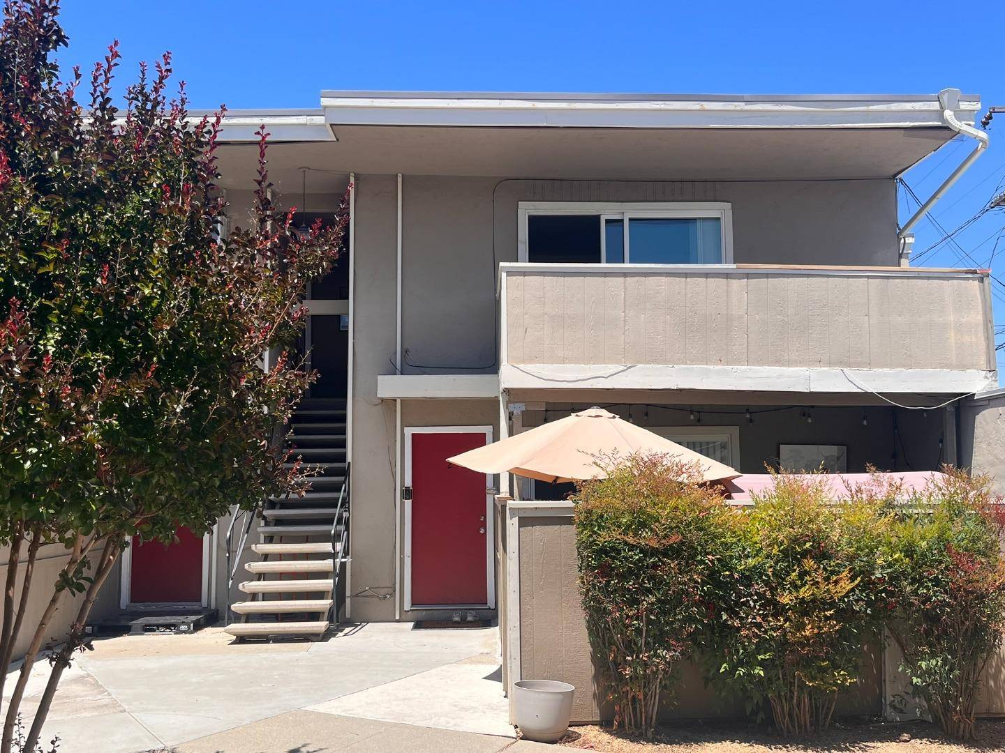 Cupertino, CA 95014,10162 Beardon DR 4