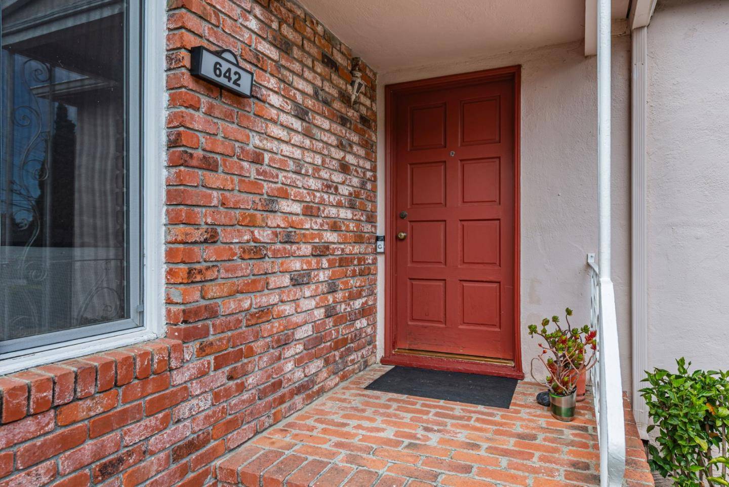 Millbrae, CA 94030,642 Lomita AVE