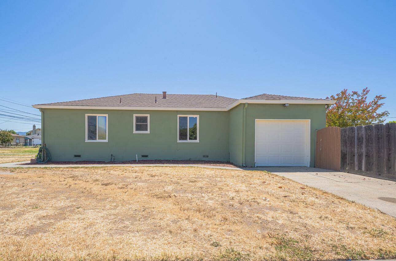 Salinas, CA 93905,545 Towt ST