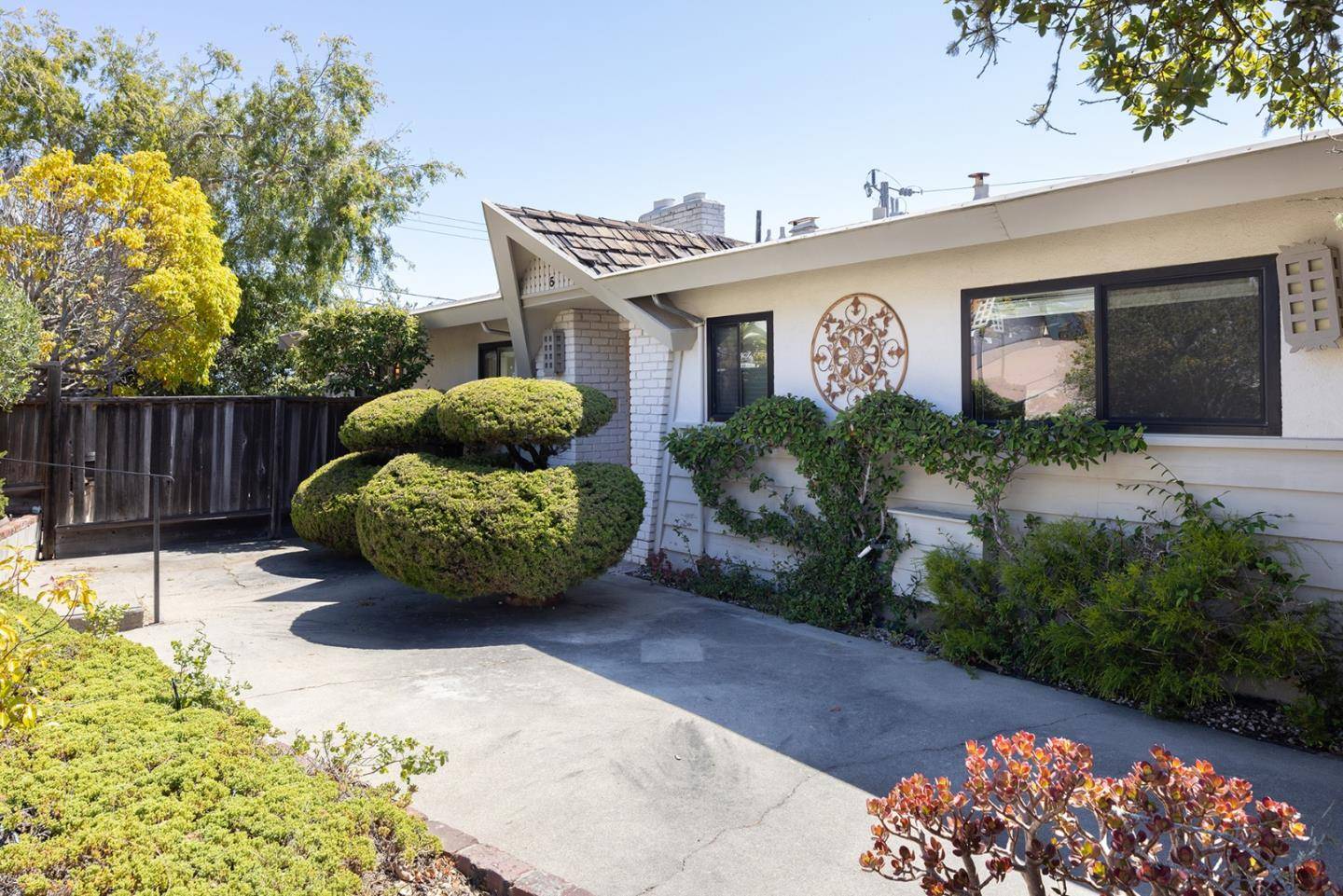 Monterey, CA 93940,5 Shady LN