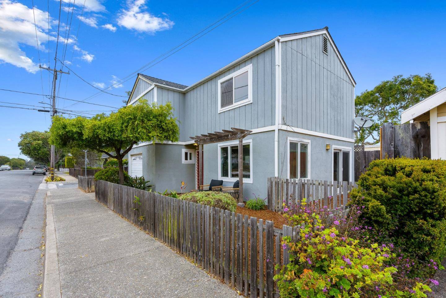 Pacific Grove, CA 93950,748 Junipero AVE