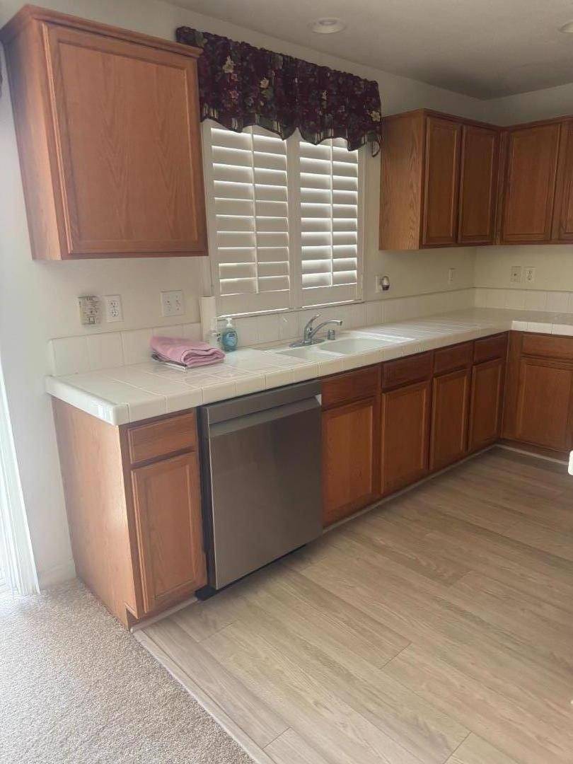 Patterson, CA 95363,1444 Brahma ST