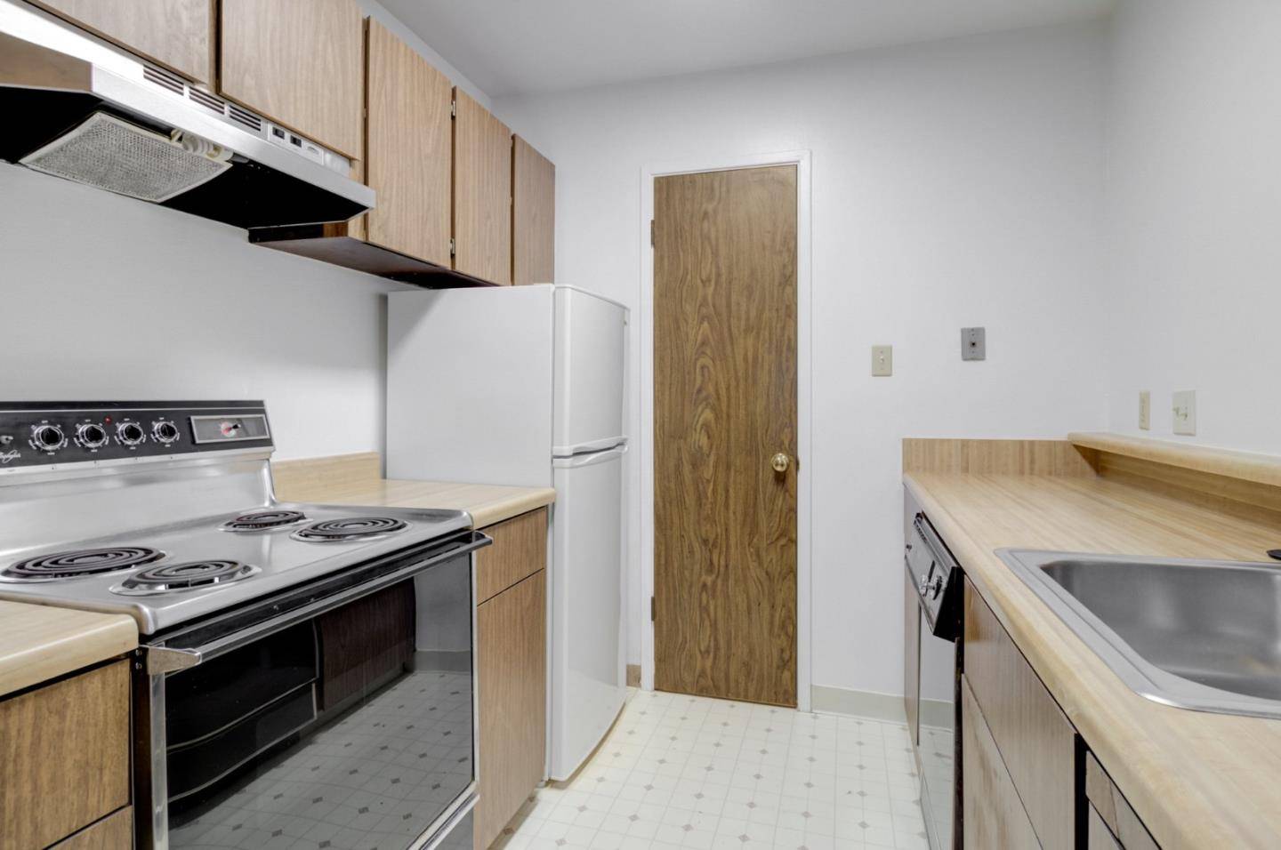 San Bruno, CA 94066,139 Piccadilly PL G